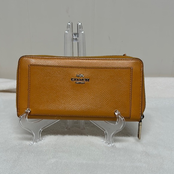 Coach Tan/ orangish Leather Wallet - Picture 1 of 16